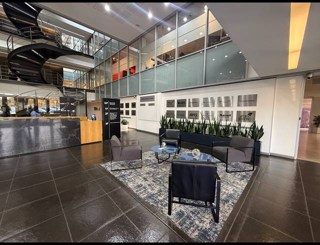565M² OFFICE TO LET IN PARKTOWN
